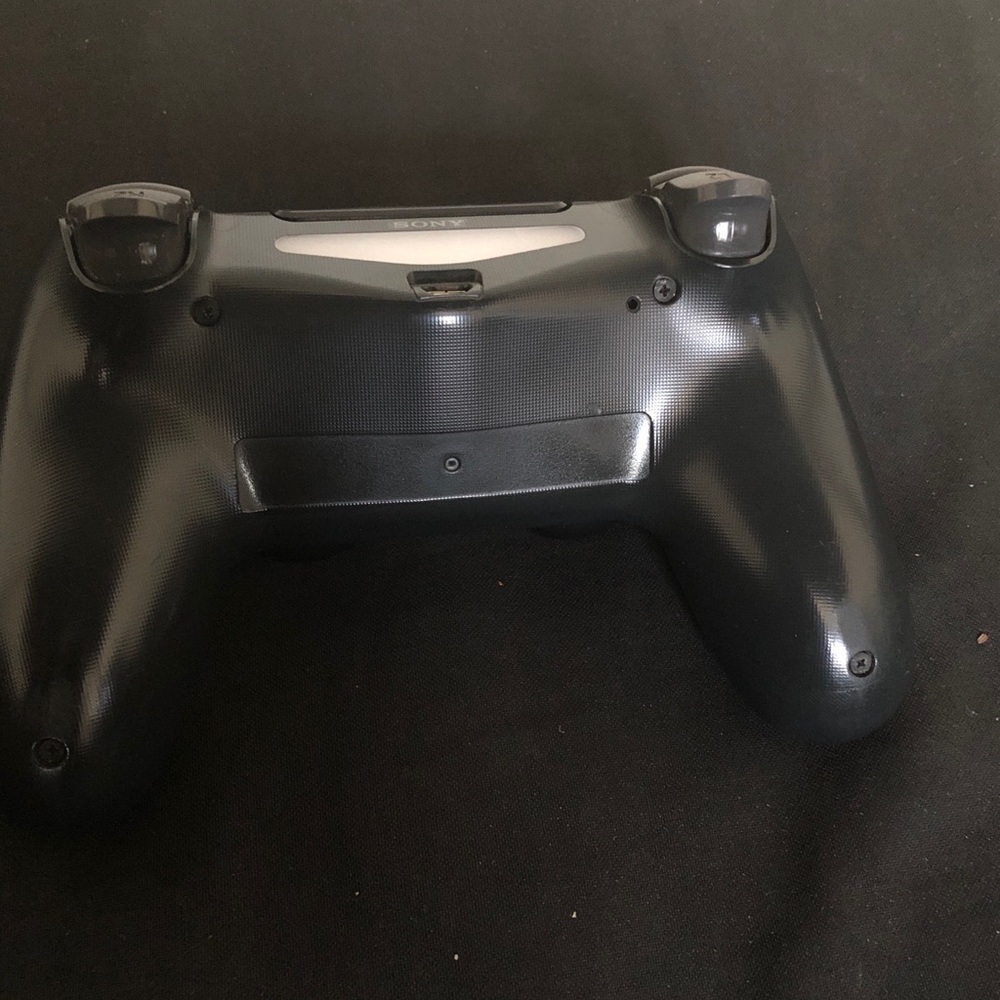 Playstation 4 With Controller . - Picture 5 of 8